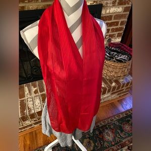 New Kohl’s Croft and Barrow Red Stripped Scarf. NWT. Perfect for Christmas!!🎁